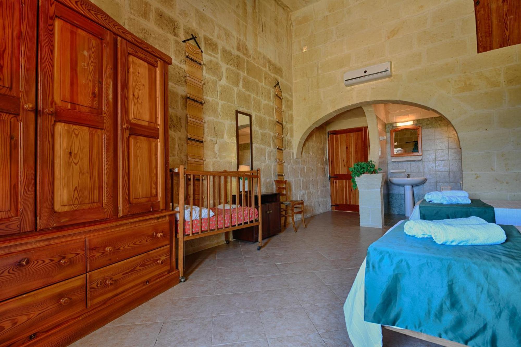 Razzett Ta' Twil Villa