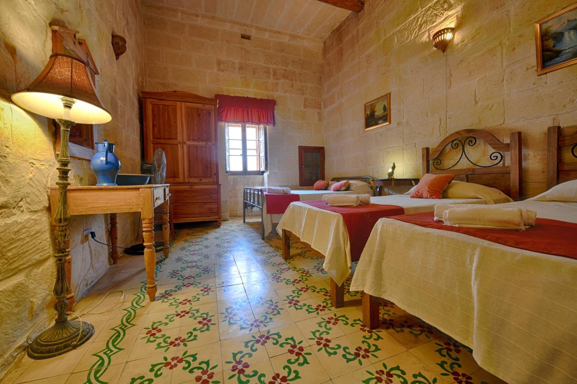 Razzett Ta' Twil Għarb